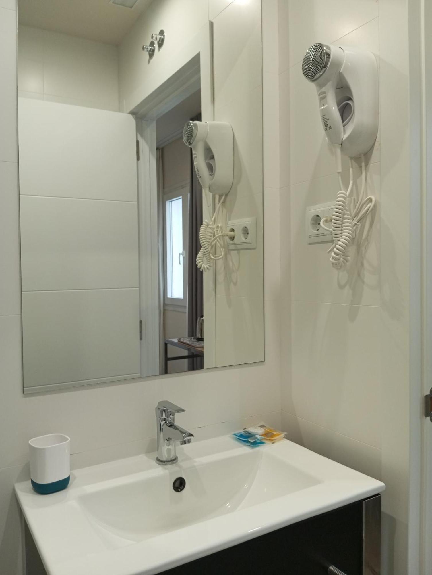 Hostal La Estacion Terrazas Madrid Kültér fotó