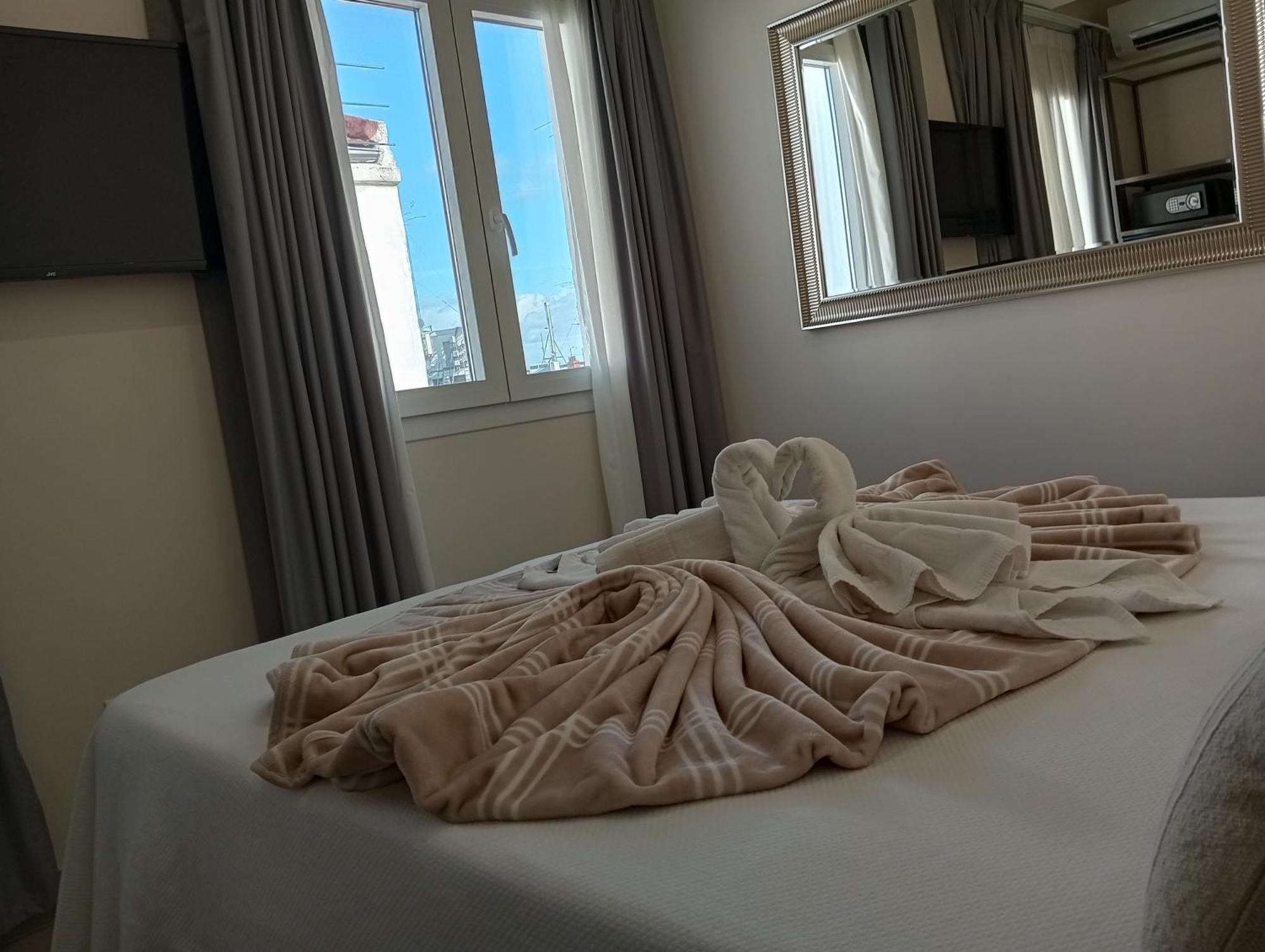 Hostal La Estacion Terrazas Madrid Kültér fotó